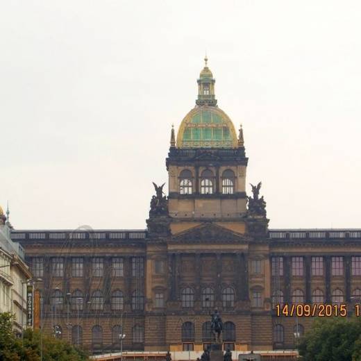 Вацлавская площадь, вид на Национальный музей.