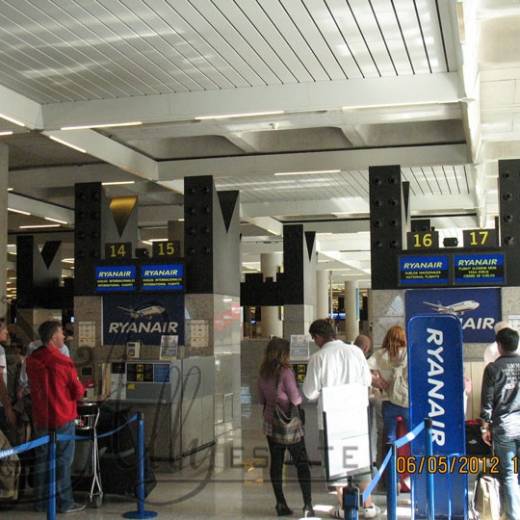 Пассажирский терминал аэропорта Пальма де Майорка (Palma de Mallorca).
