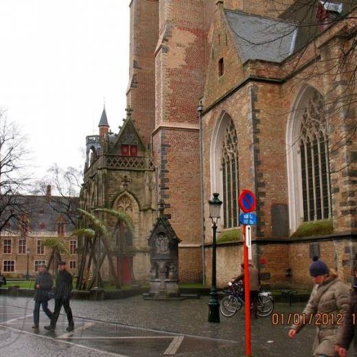 История строительства Церкви Богоматери Брюгге
