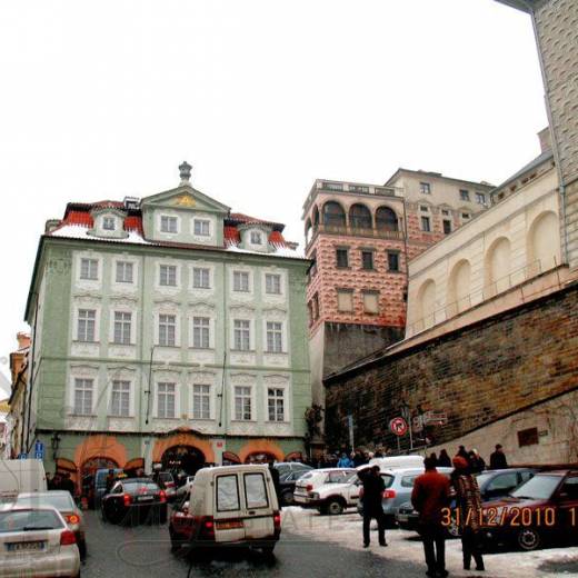 Верхняя часть улицы от собора св. Каэтана четная сторона