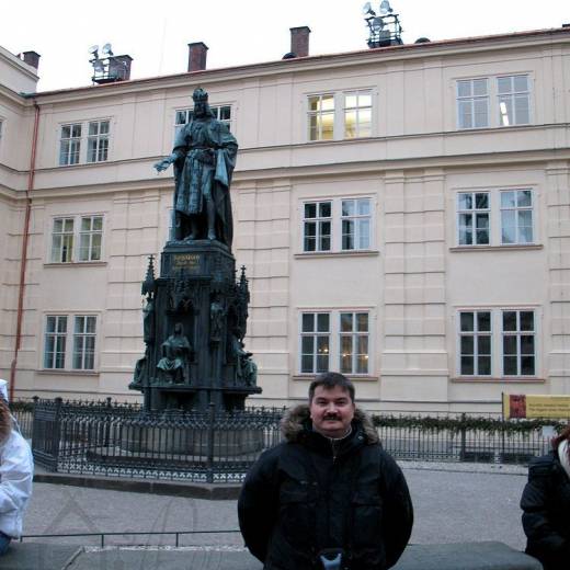 Кржижовницкая и Марианская площади в Праге.