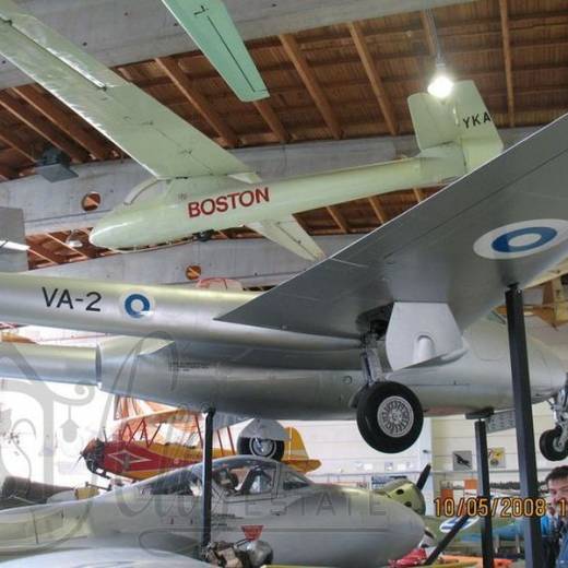 Планеры в экспозиции музея авиации Финляндии