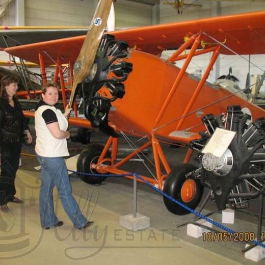 Бипланы в экспозиции музея авиации Финляндии