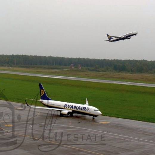 Аэропорт Каунаса и авиакомпания Райанэйр (Ryanair).