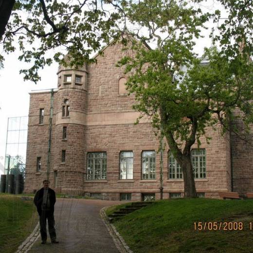 У здания Художественного музея Турку