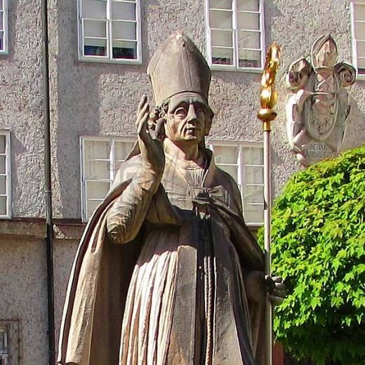 Святой Руперт из Зальцбурга, первый двор аббатства.