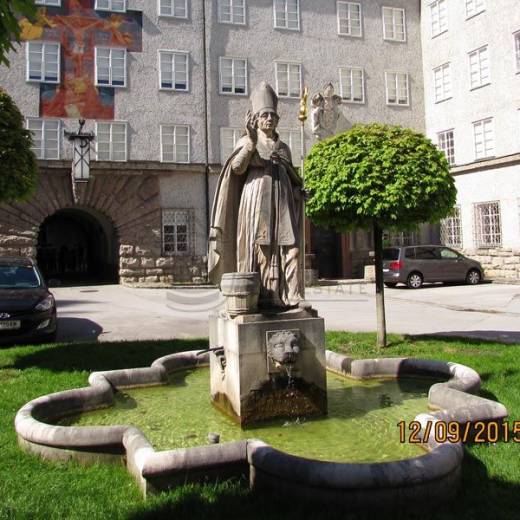 Святой Руперт из Зальцбурга, первый двор аббатства.