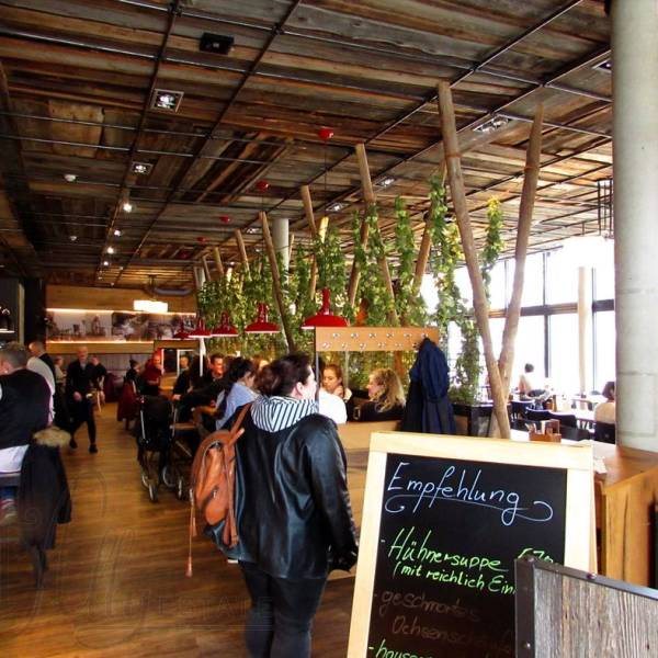 Пивной ресторан Joesepp's Brauhaus