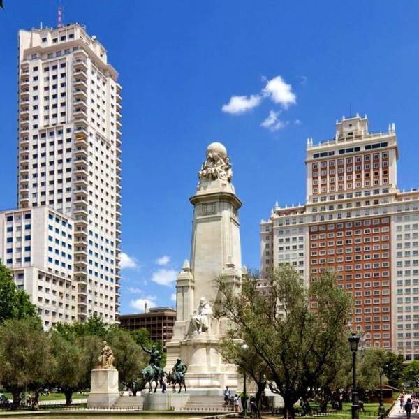 Площадь Испании