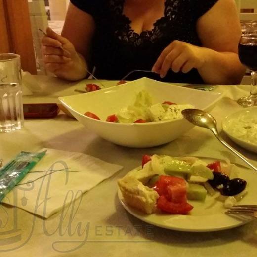 Первый ужин в Греции