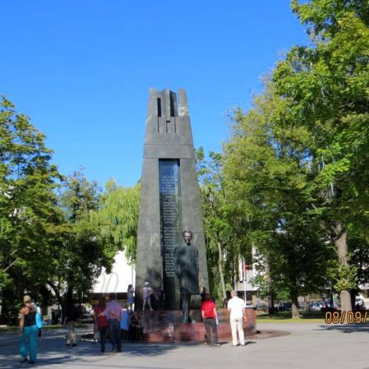 Площадь Винцаса Кудирки в Вильнюсе.
