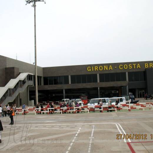 Аренда машины в аэропорту Жирона (Barcelona-Girona Airport)-Барселона.