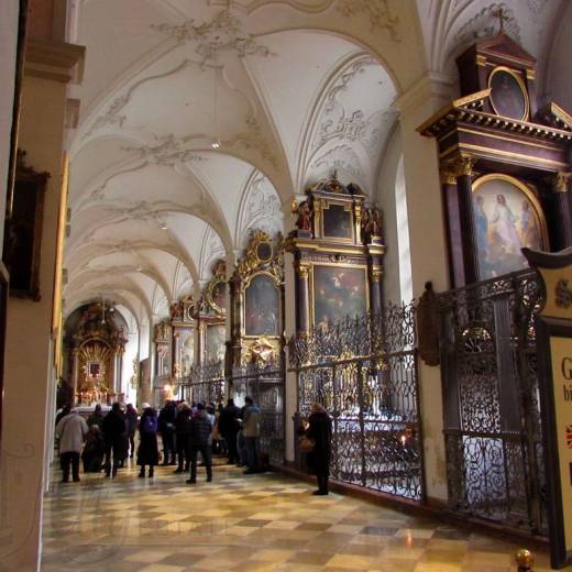 Архитектура приходской церкви Святого Петра