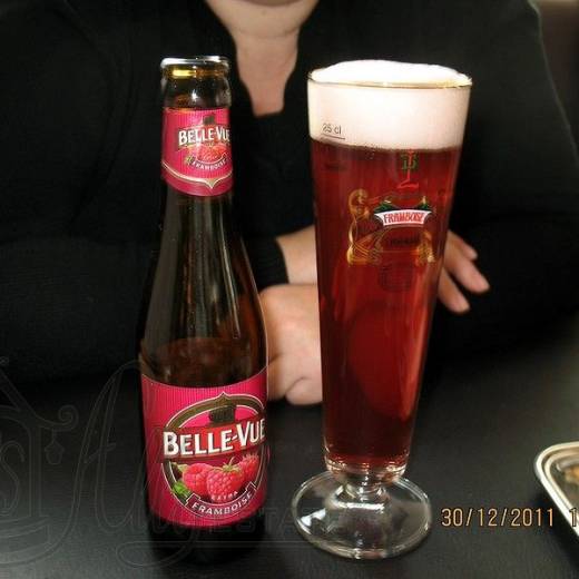 Пиво эль Kasteel Tripel и ламбик Belle-Vue Framboise