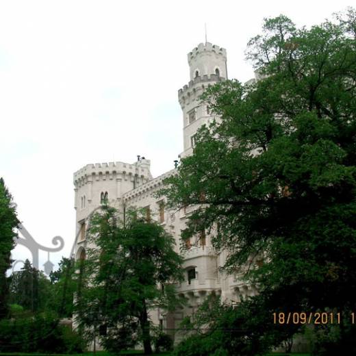 Крепость и замок Глубока-над-Влтавой (Zámek Hluboká nad Vltavou )