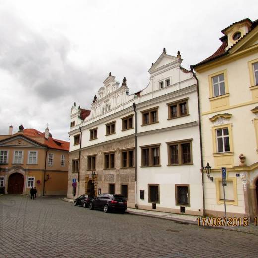 Мартиницкий дворец (Martinický palác) на Градчанской площади.