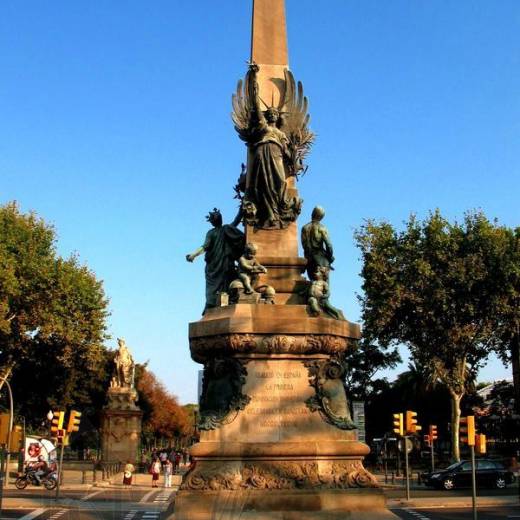 Памятник Франсеску Риусу, мэру Барселоны.