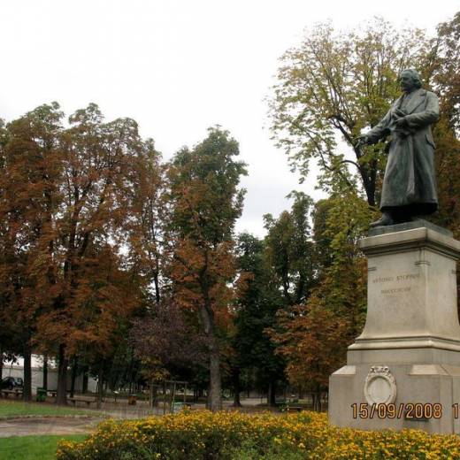 Памятник Антонио Стопани.