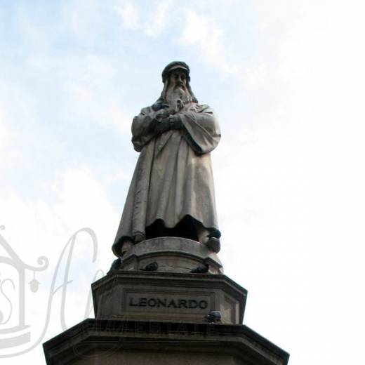 Памятник Леонардо да Винчи на Пьяцца делла Скала