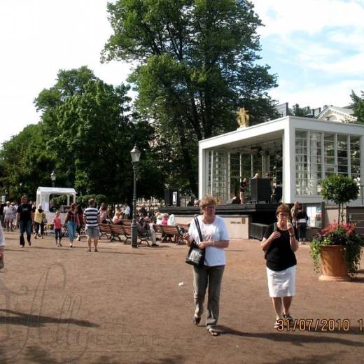 Эспланада парк в Хельсинки.