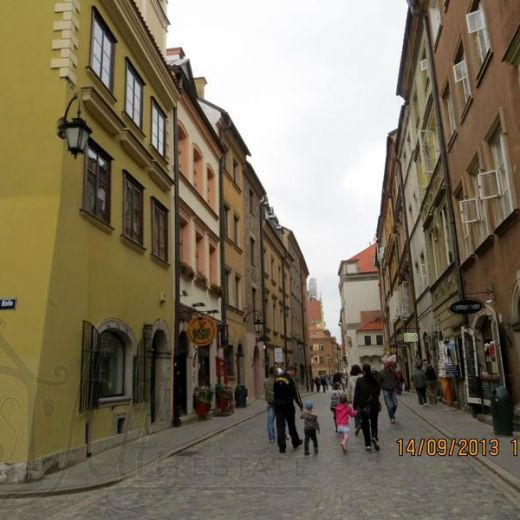 Новомейская улица Старого города Варшавы