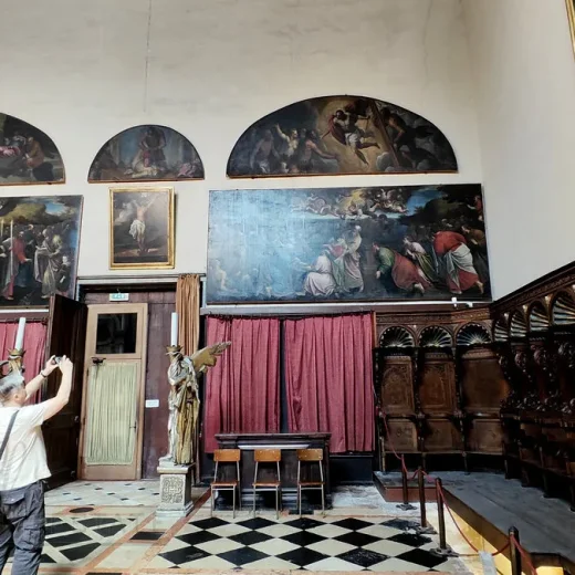 На пути к Церкви Сан-Закария