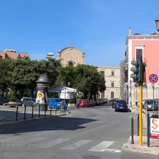 Площадь Плебисцито в Барлетте