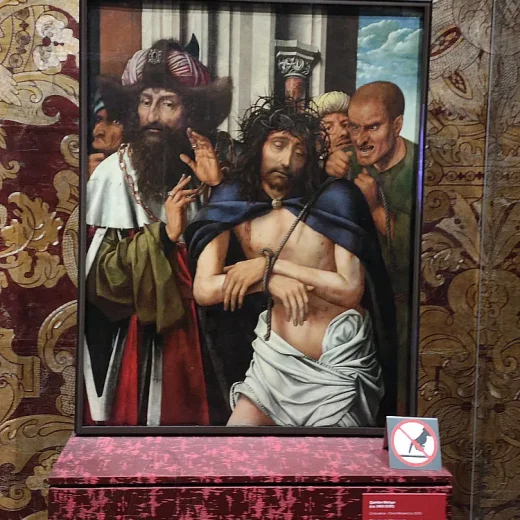 Картины в Зале Кожи