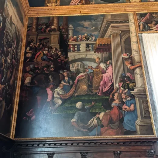 Западная стена Зала Большого Совета