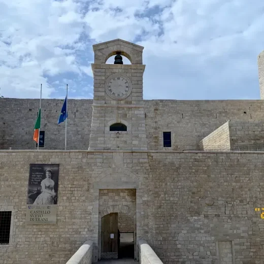 Швабский Замок Трани