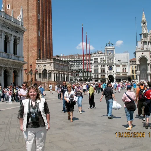 Часовая башня на площади Сан Марко