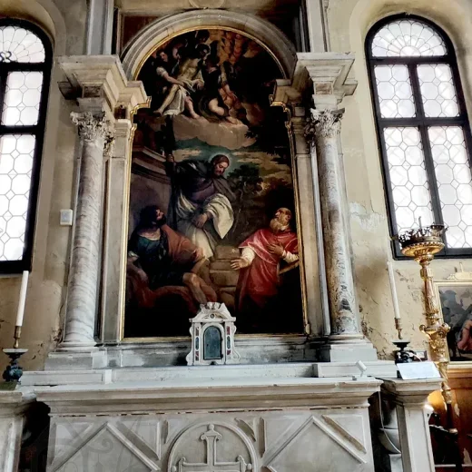 Восточная сторона церкви Сан Джулиан