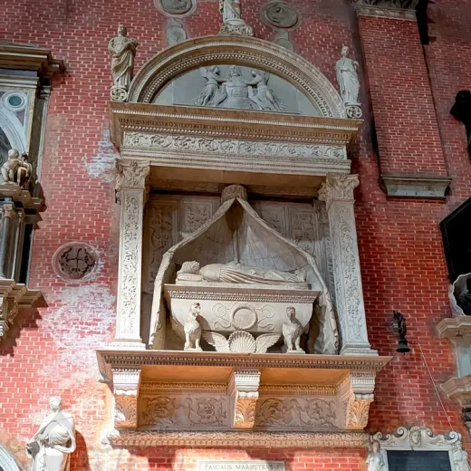 Памятник дожу Паскуале Малипьеро