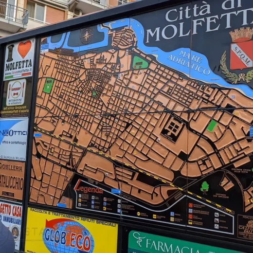 Площадь Виктора Эмануила II в Мольфетте