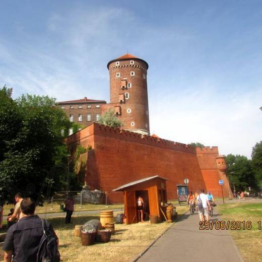 Памятник Сражающейся Польше