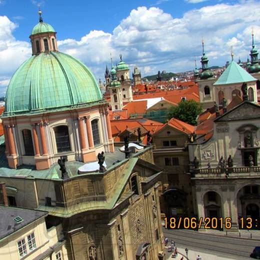 Монастырь Креста с Красной Звездою в Праге.