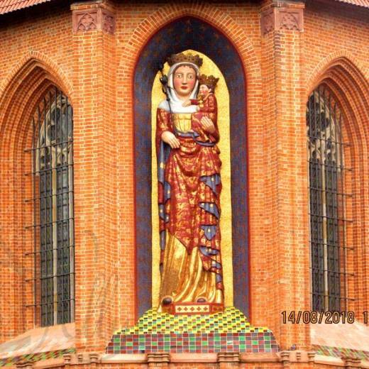 Замковый костел Девы Марии.