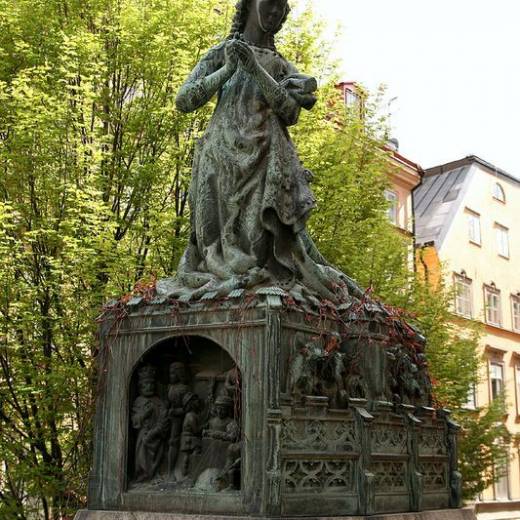 Памятник Святому Георгию и Дракону на Копманторг