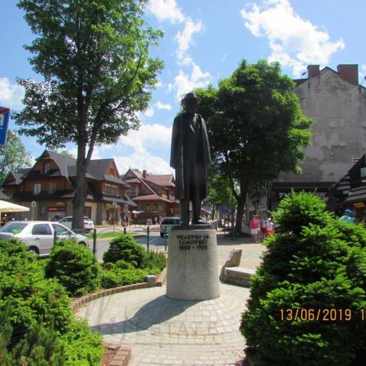 Памятник графу Владиславу Замойскому