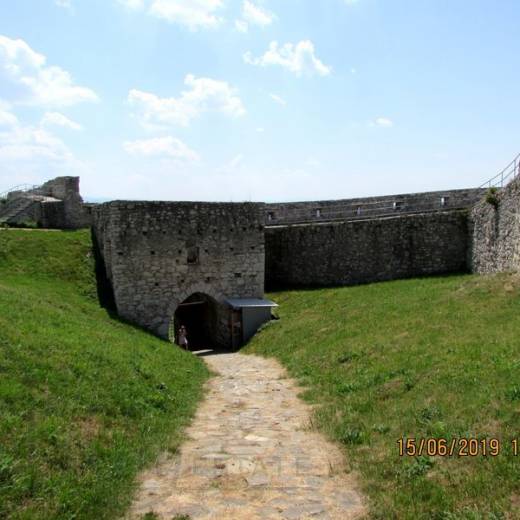 Расположение замка Спишский град