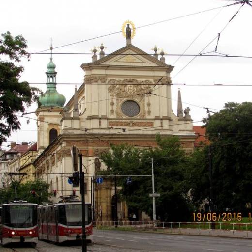 Церковь Святого Игнатия Лойолы на Карловой площади.