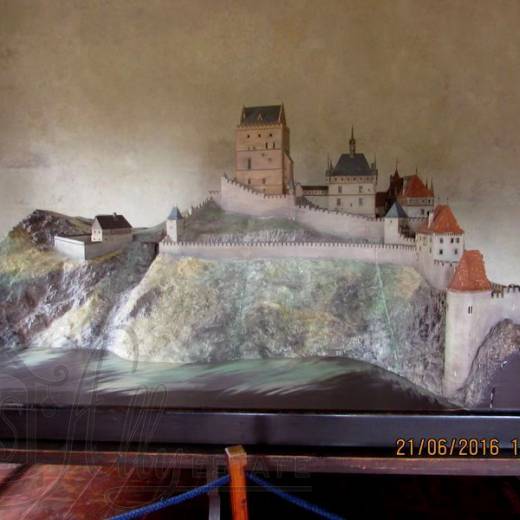 Расцвет замка Карлштейн в XIV веке.