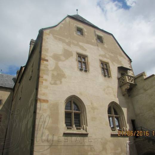 Замок Карлштейн в XV веке.