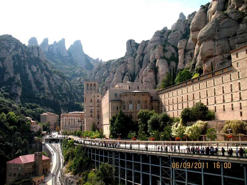 Cuanto cuesta ir a montserrat desde barcelona